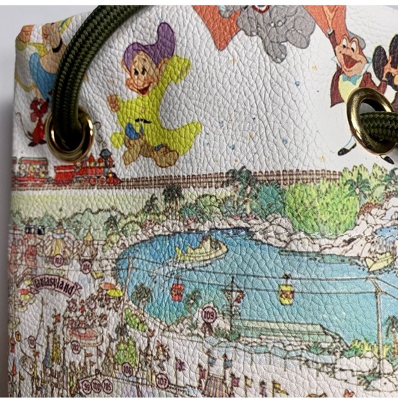 NWT. Disney cinch-style tote bag. Combo carryall backpack. - Picture 6 of 6